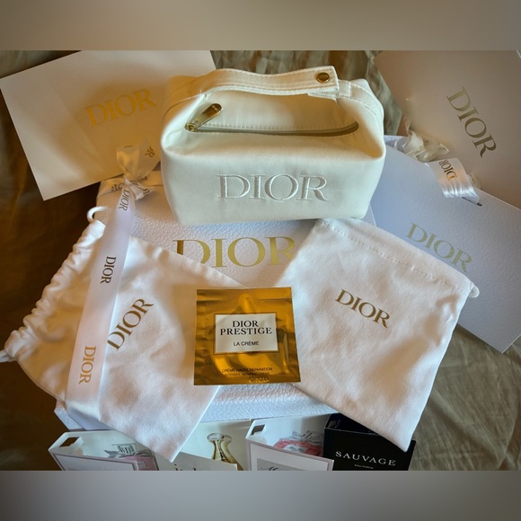 Dior-Bridal Pouch & Fragrance Bundle - Picture 3 of 10